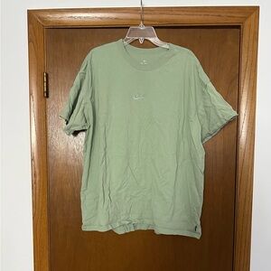 Nike Men's Light Green Short Sleeve Tee